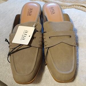 A.N.A Emma Taupe slip on shoes